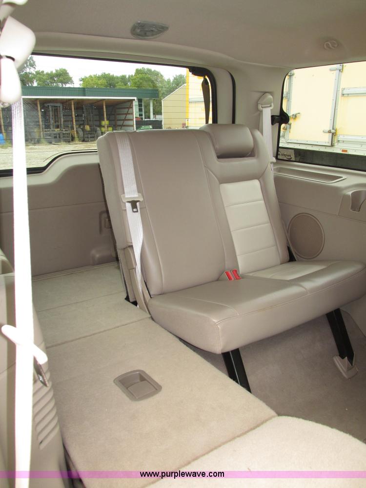 image for item G9936 2004 Ford Expedition Eddie Bauer SUV