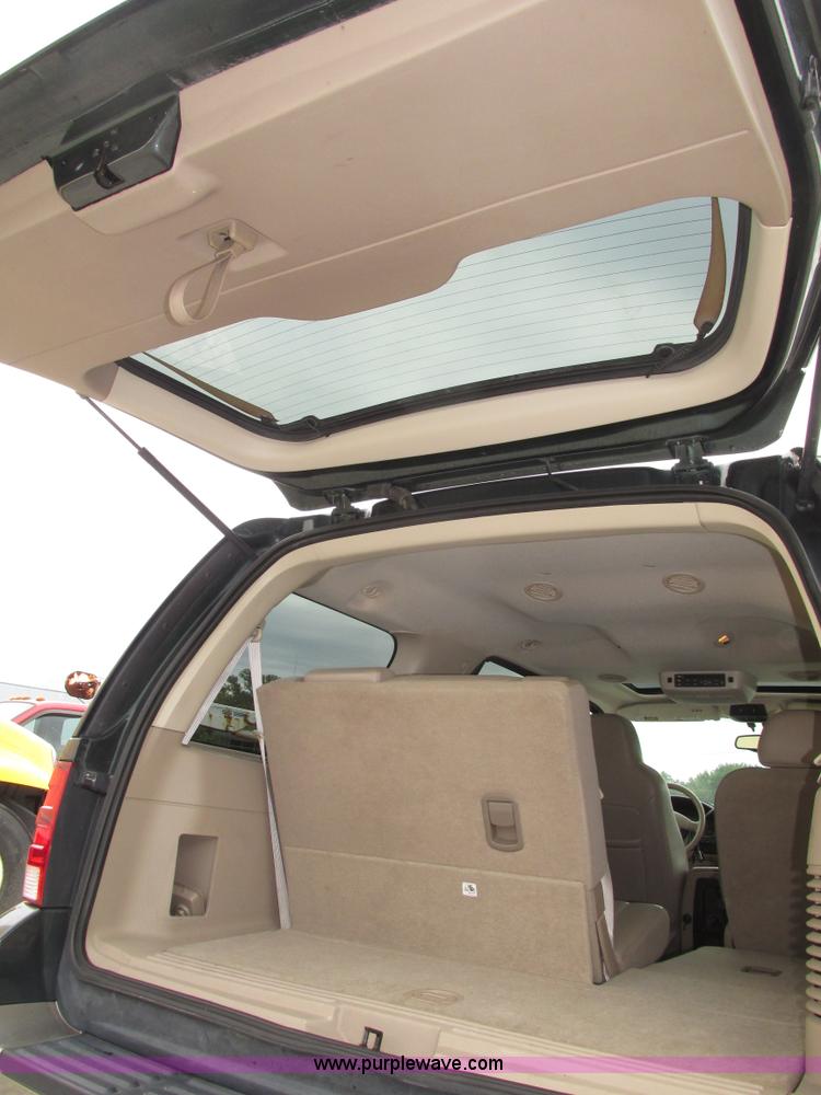 image for item G9936 2004 Ford Expedition Eddie Bauer SUV
