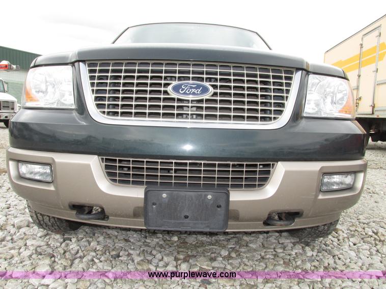 image for item G9936 2004 Ford Expedition Eddie Bauer SUV