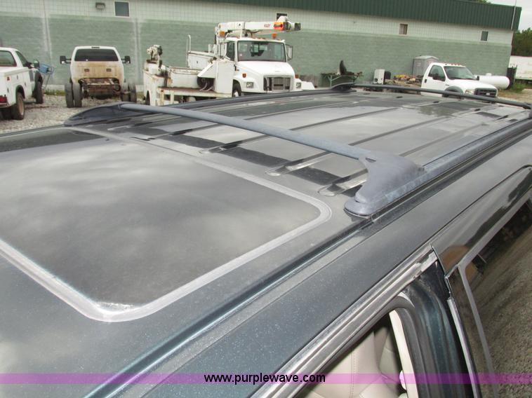 image for item G9936 2004 Ford Expedition Eddie Bauer SUV