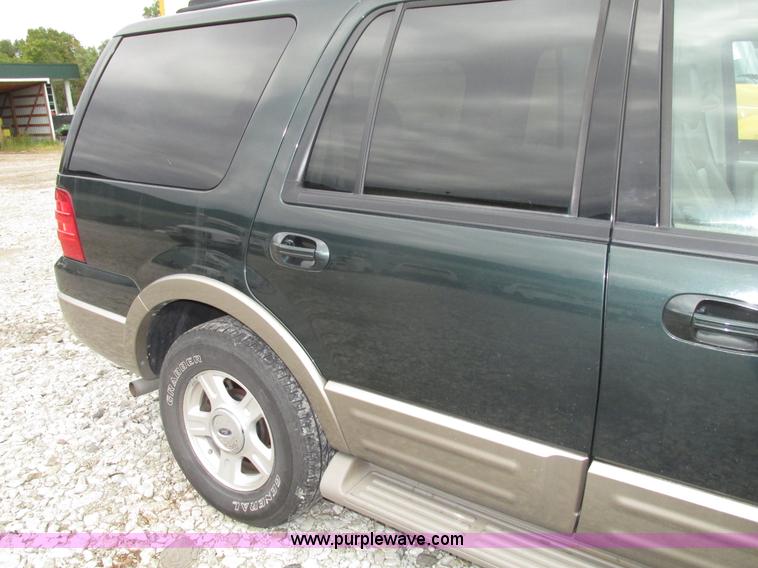 image for item G9936 2004 Ford Expedition Eddie Bauer SUV