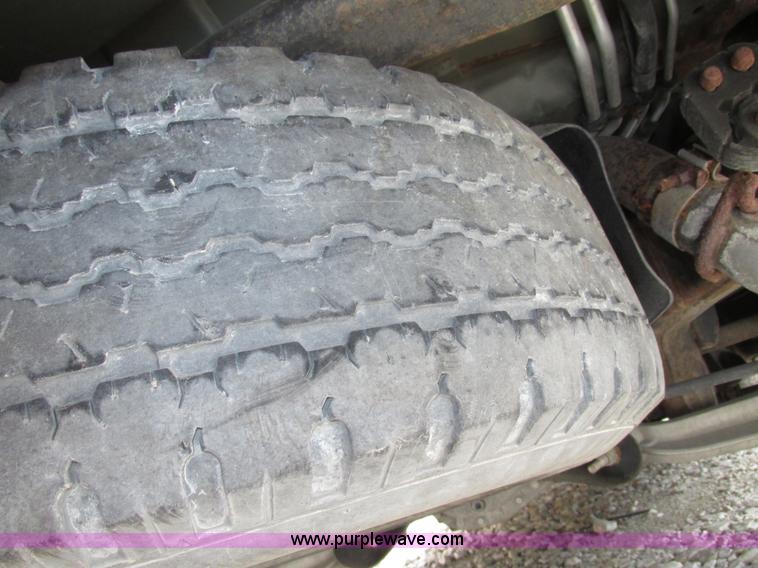 image for item G9936 2004 Ford Expedition Eddie Bauer SUV