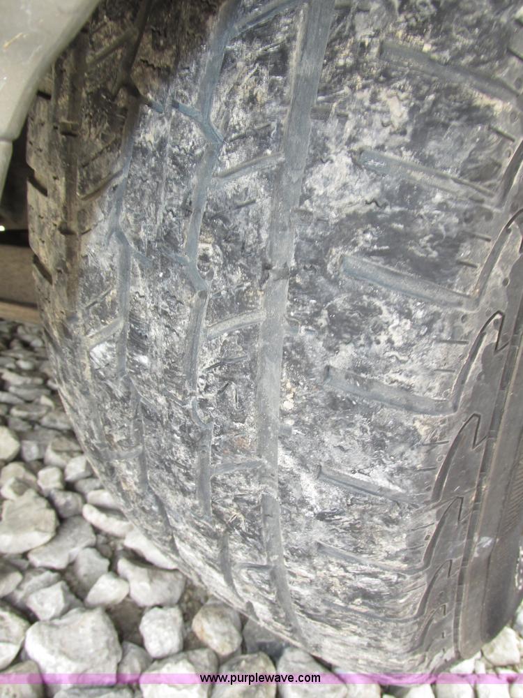 image for item G9936 2004 Ford Expedition Eddie Bauer SUV