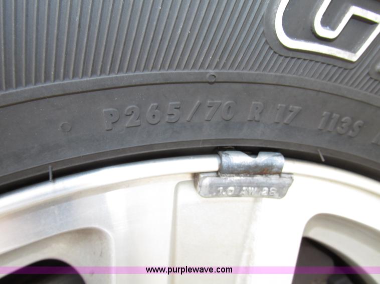 image for item G9936 2004 Ford Expedition Eddie Bauer SUV