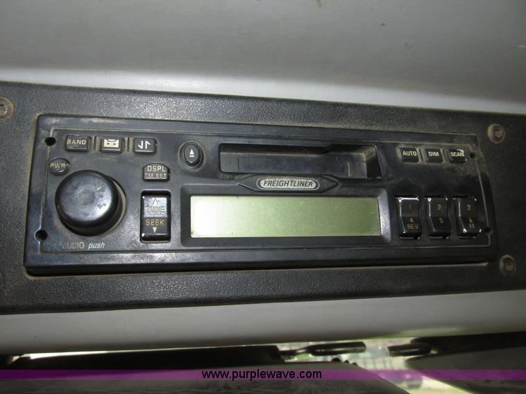 image for item G9938 2001 Freightliner FL70 Business Class truck cab and chassis