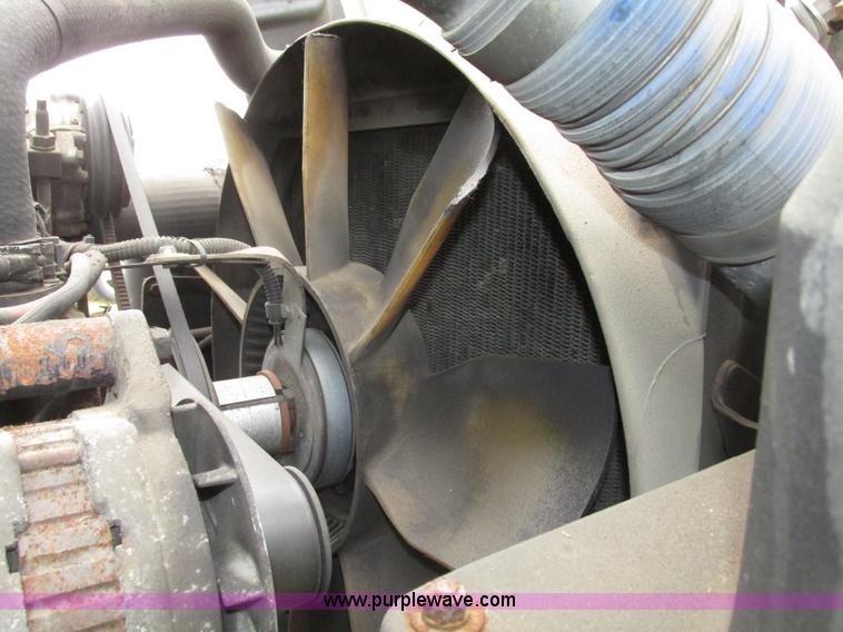 image for item G9938 2001 Freightliner FL70 Business Class truck cab and chassis