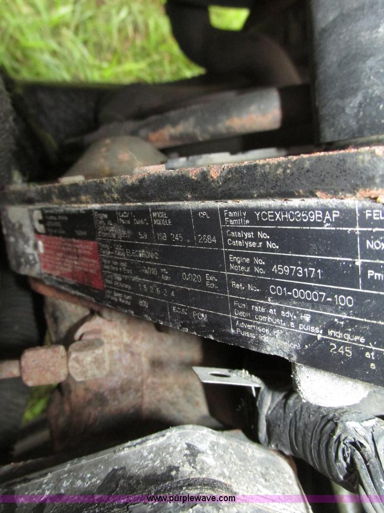 image for item G9938 2001 Freightliner FL70 Business Class truck cab and chassis