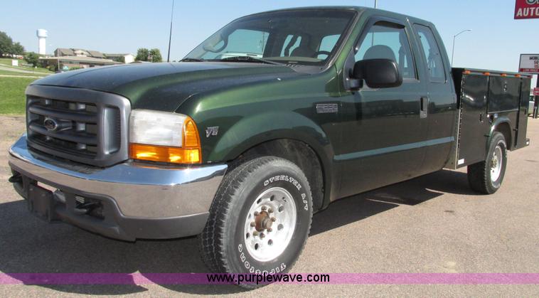 image for item G9951 2000 Ford F250 Super Duty XL SuperCab utility truck