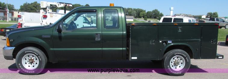 image for item G9951 2000 Ford F250 Super Duty XL SuperCab utility truck
