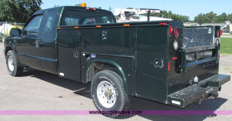 image for item G9951 2000 Ford F250 Super Duty XL SuperCab utility truck
