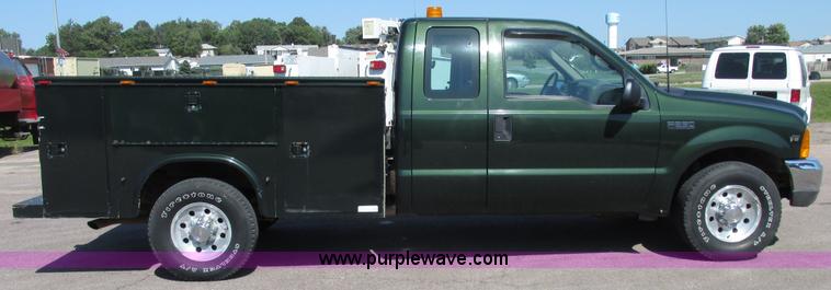 image for item G9951 2000 Ford F250 Super Duty XL SuperCab utility truck