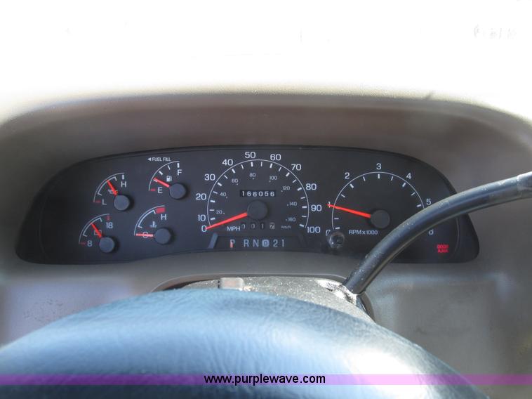 image for item G9951 2000 Ford F250 Super Duty XL SuperCab utility truck