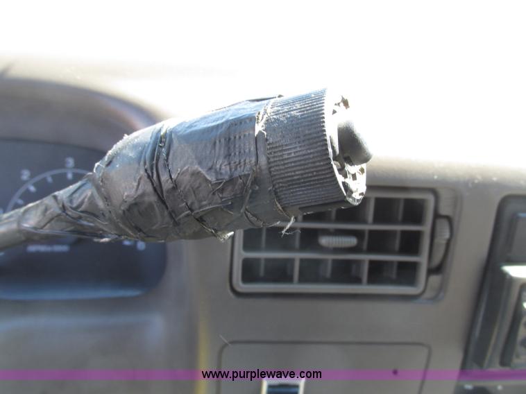 image for item G9951 2000 Ford F250 Super Duty XL SuperCab utility truck