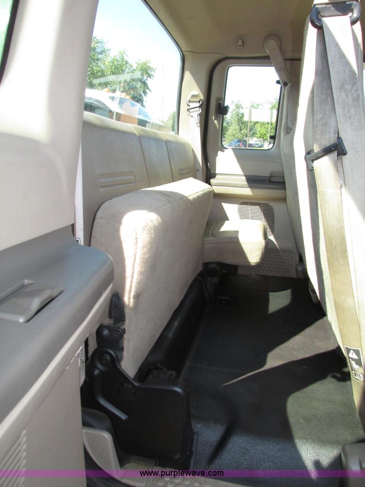 image for item G9951 2000 Ford F250 Super Duty XL SuperCab utility truck