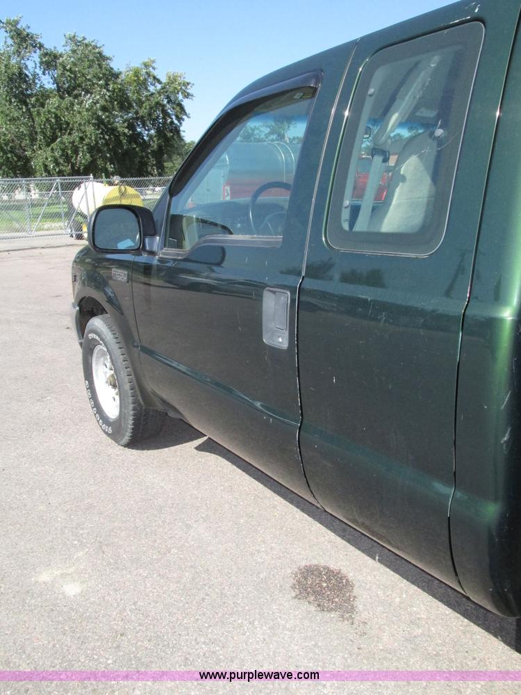 image for item G9951 2000 Ford F250 Super Duty XL SuperCab utility truck