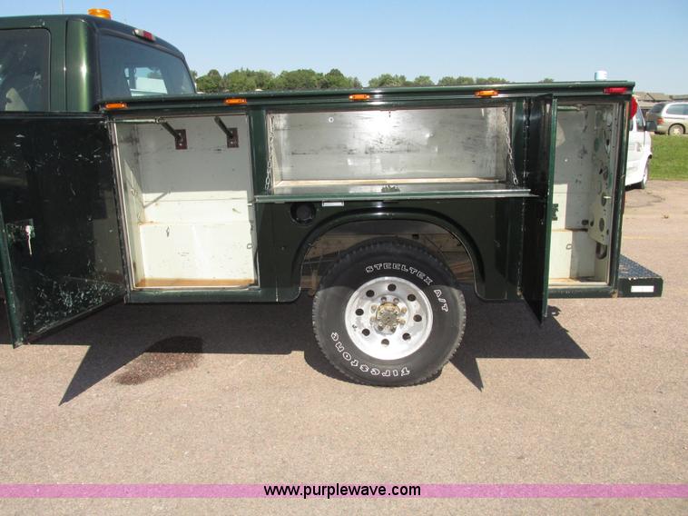 image for item G9951 2000 Ford F250 Super Duty XL SuperCab utility truck