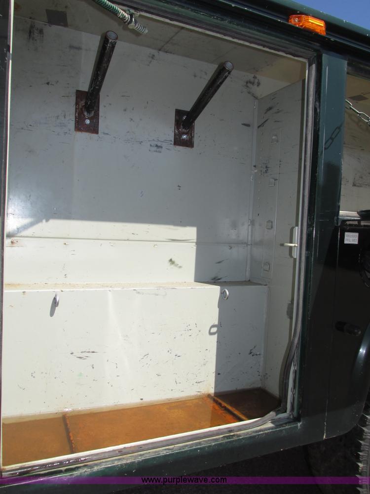 image for item G9951 2000 Ford F250 Super Duty XL SuperCab utility truck