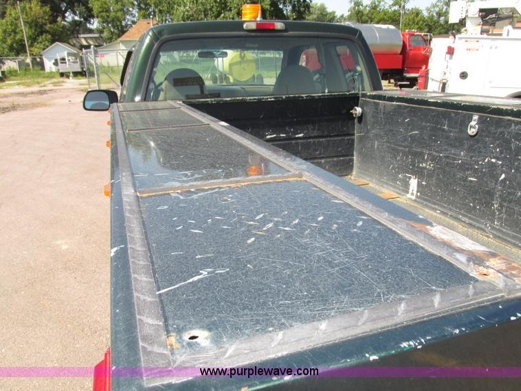 image for item G9951 2000 Ford F250 Super Duty XL SuperCab utility truck