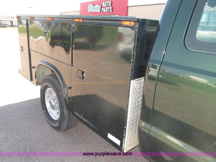 image for item G9951 2000 Ford F250 Super Duty XL SuperCab utility truck