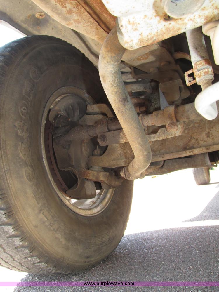 image for item G9951 2000 Ford F250 Super Duty XL SuperCab utility truck