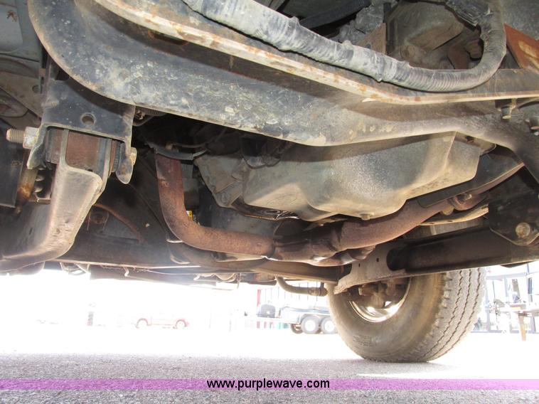 image for item G9951 2000 Ford F250 Super Duty XL SuperCab utility truck