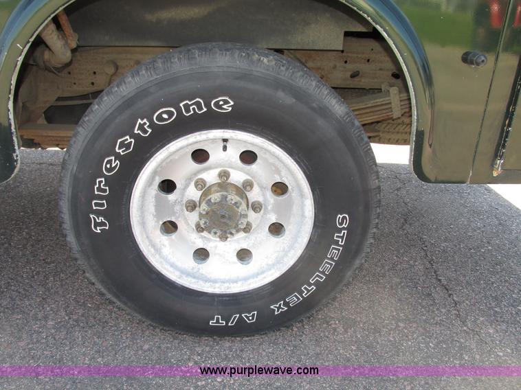 image for item G9951 2000 Ford F250 Super Duty XL SuperCab utility truck