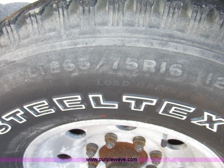 image for item G9951 2000 Ford F250 Super Duty XL SuperCab utility truck