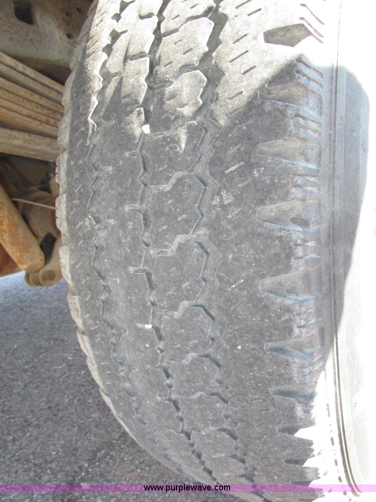 image for item G9951 2000 Ford F250 Super Duty XL SuperCab utility truck