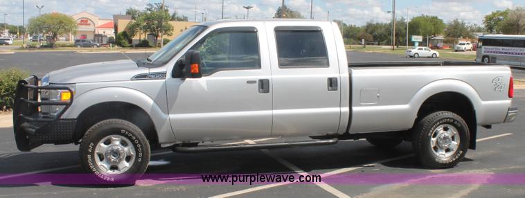 image for item H1716 2011 Ford F350 Super Duty pickup truck