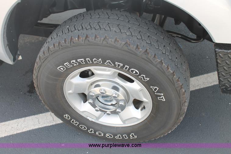 image for item H1716 2011 Ford F350 Super Duty pickup truck