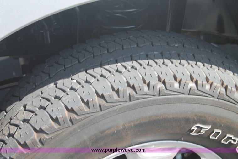 image for item H1716 2011 Ford F350 Super Duty pickup truck