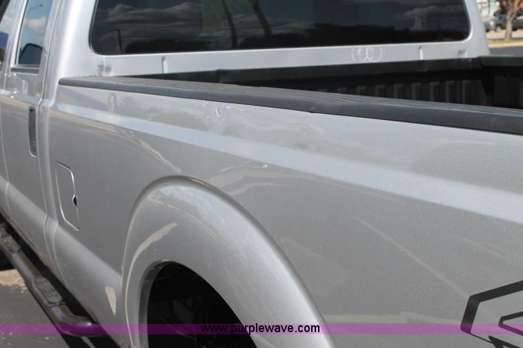 image for item H1716 2011 Ford F350 Super Duty pickup truck