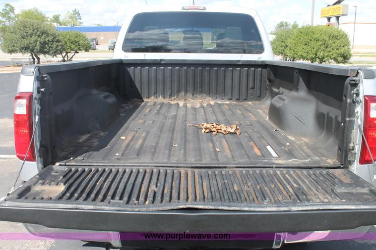 image for item H1716 2011 Ford F350 Super Duty pickup truck