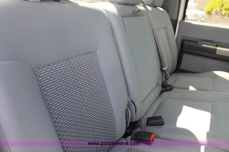 image for item H1716 2011 Ford F350 Super Duty pickup truck