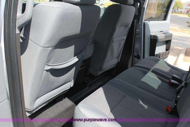 image for item H1716 2011 Ford F350 Super Duty pickup truck