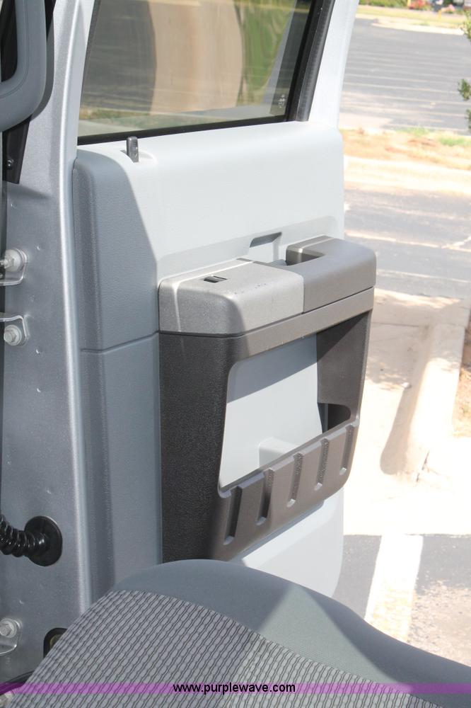 image for item H1716 2011 Ford F350 Super Duty pickup truck