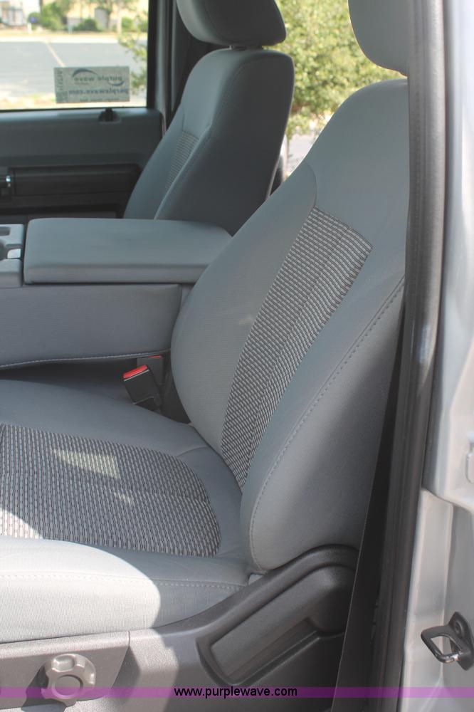 image for item H1716 2011 Ford F350 Super Duty pickup truck