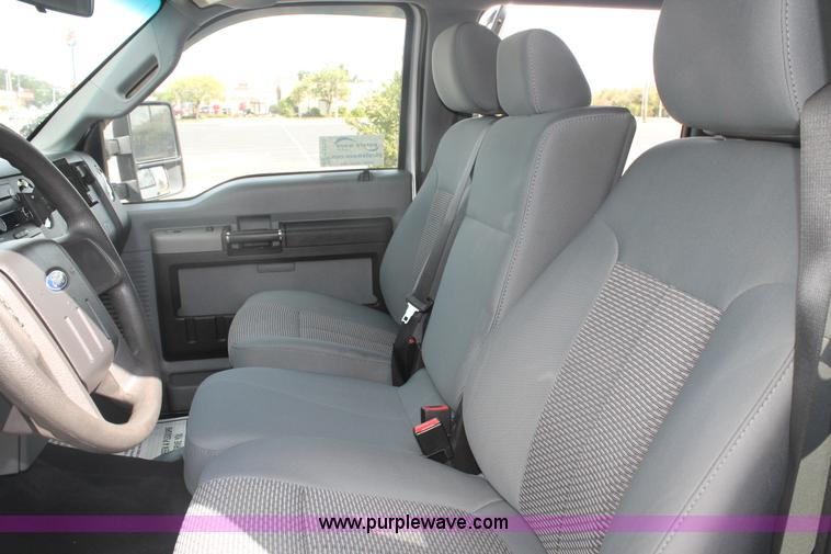 image for item H1716 2011 Ford F350 Super Duty pickup truck