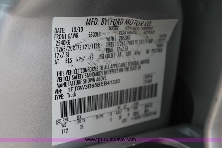 image for item H1716 2011 Ford F350 Super Duty pickup truck