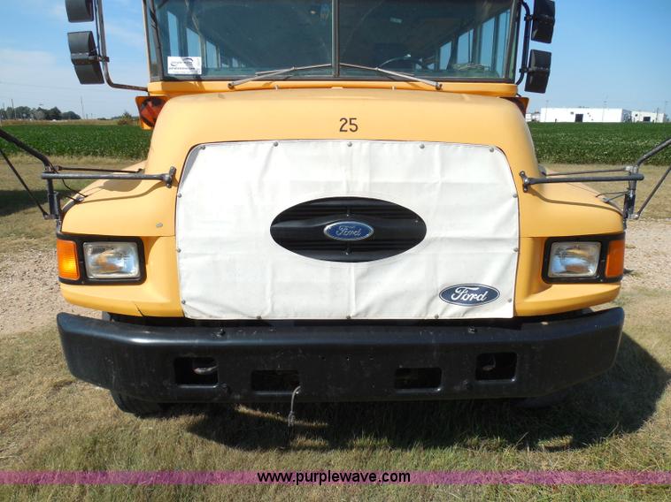 image for item I3317 1998 Ford B800 school bus