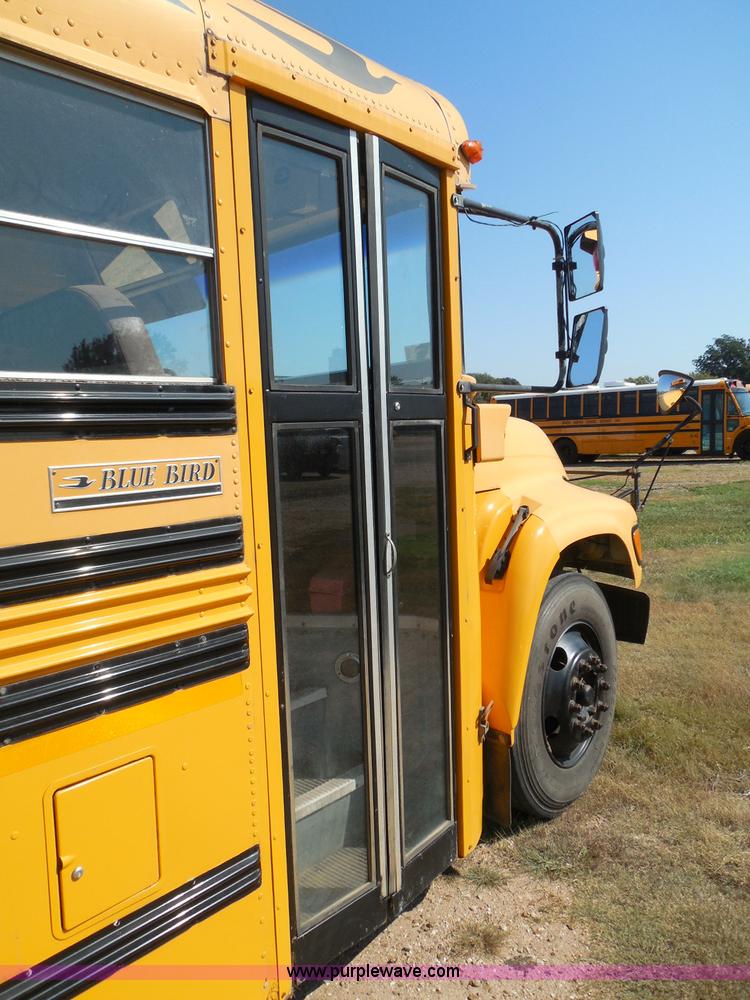 image for item I3317 1998 Ford B800 school bus