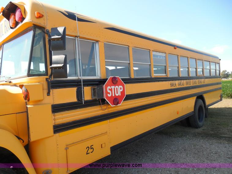 image for item I3317 1998 Ford B800 school bus