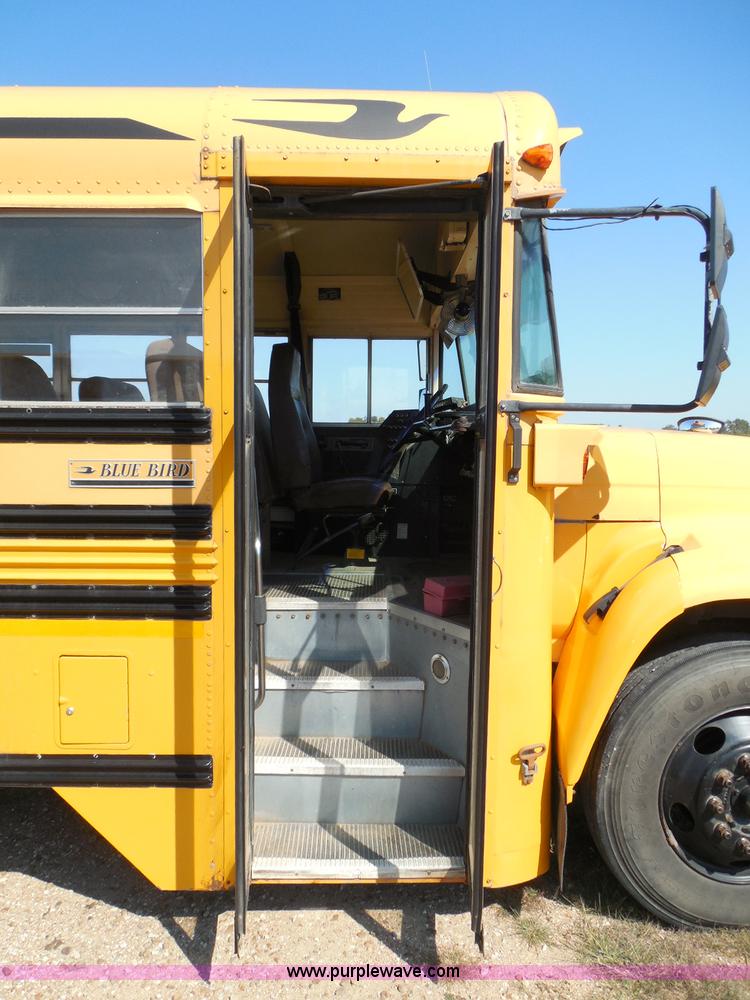 image for item I3317 1998 Ford B800 school bus