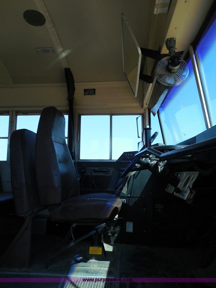 image for item I3317 1998 Ford B800 school bus