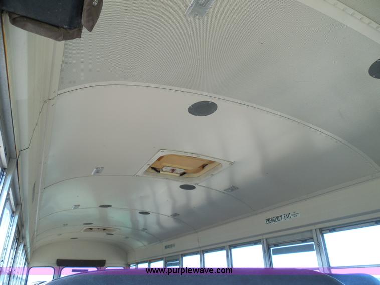 image for item I3317 1998 Ford B800 school bus