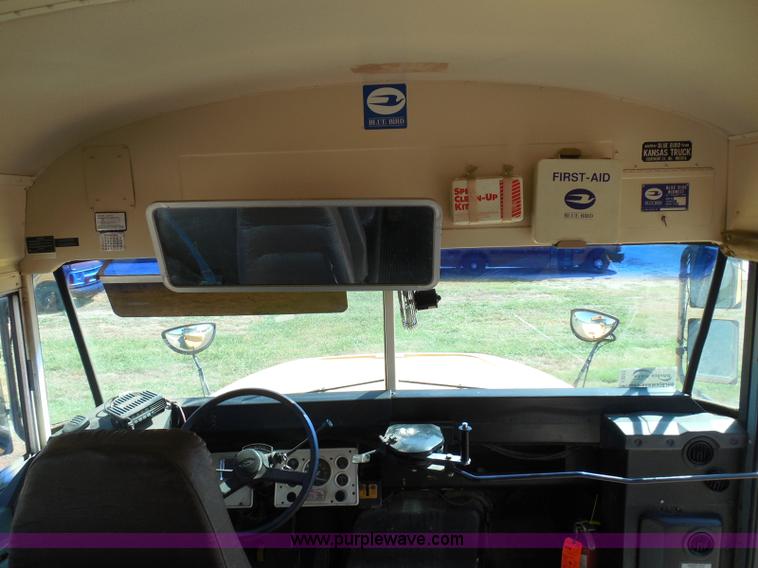 image for item I3317 1998 Ford B800 school bus