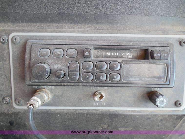 image for item I3317 1998 Ford B800 school bus