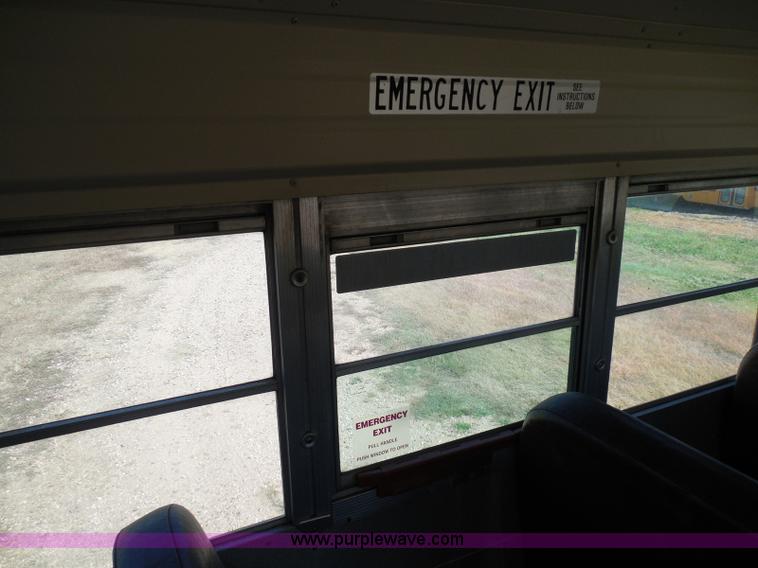 image for item I3317 1998 Ford B800 school bus