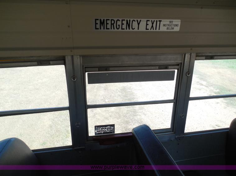 image for item I3317 1998 Ford B800 school bus