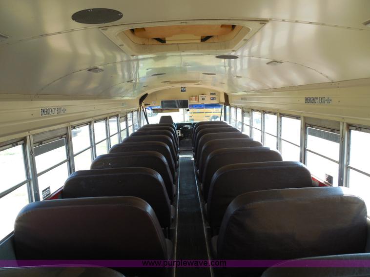 image for item I3317 1998 Ford B800 school bus